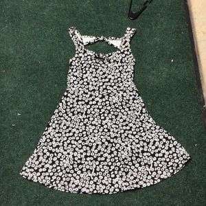Forever 21 daisy dress
